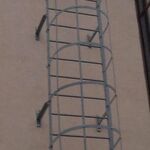фото Стационарные пожарные металлические стальные лестницы-стремянки СГ-28